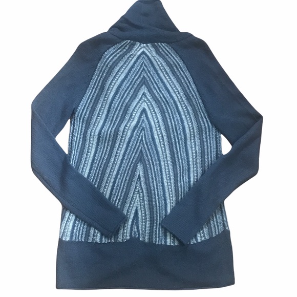 Women’s Adventura Open Cardigan Sweater in Size Medium - Picture 2 of 9